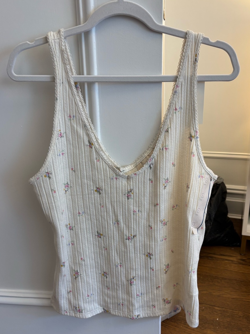 Universal Thread Cream Floral Ribbed Tank Top